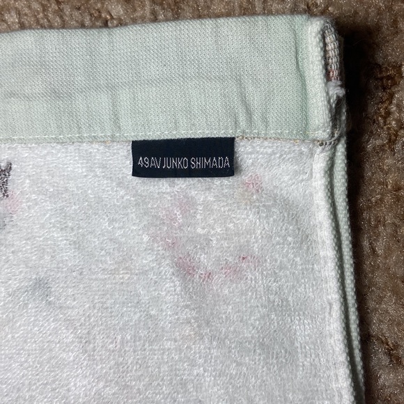 49 AV Junko Shimada Rare Floral Hand Towel - Picture 3 of 6
